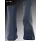 COSY WOOL chaussettes pour femmes de Falke - 6688 dark blue mel.